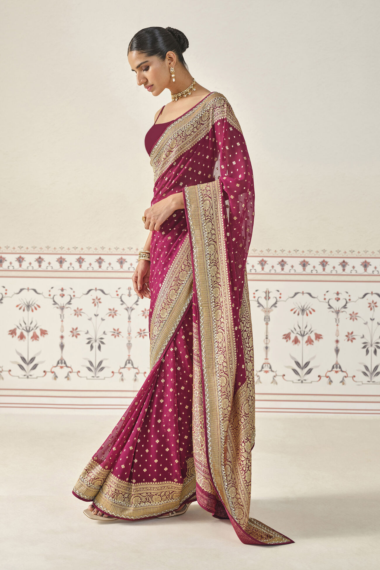 Upadhriti Handwoven Benarasi Silk Saree - Maroon, Maroon, image 4