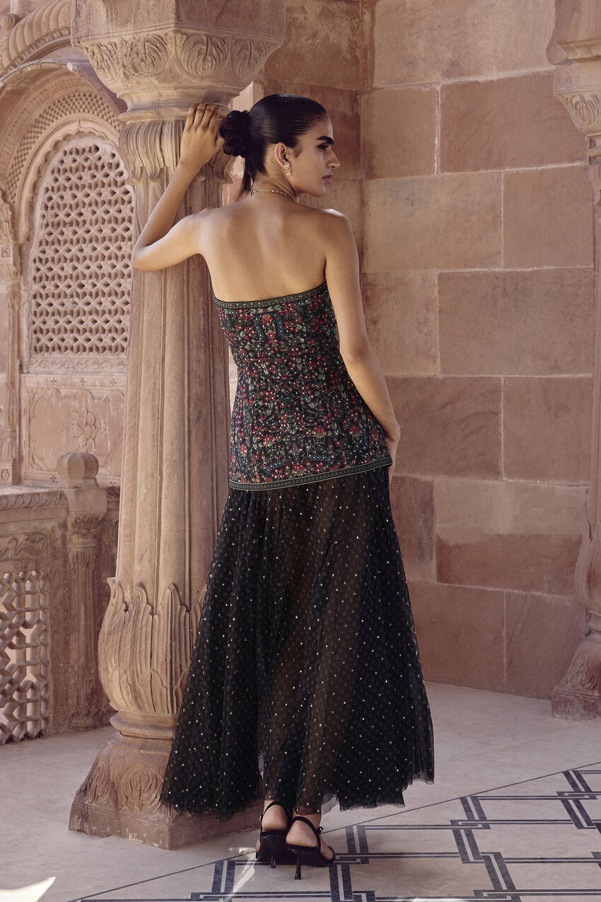 anita dongre dress design Fashion Show Anita Dongre Latest Collection ELLE Exclusive: Anita Dongre's Bridal Couture Collection 2024