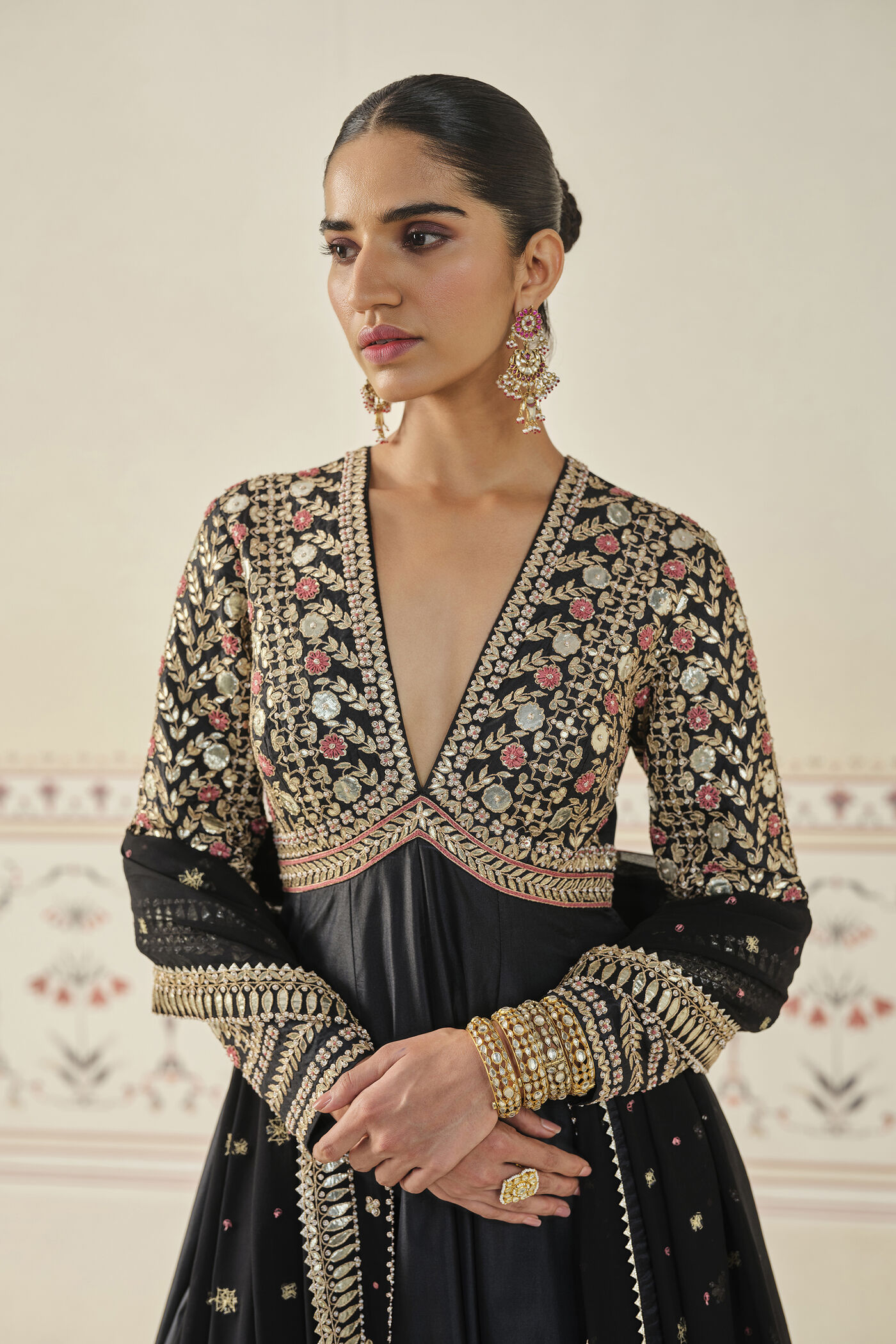 anarkali dress black Black Anarkali over everything anytime >>> : @peraanofficial . Pr by: @influencify.pk . Black Anarkali | Frock | Desi Wear | Pakistani Wedding | Shaadi | Qawali Night | OOTD | Black Outfit