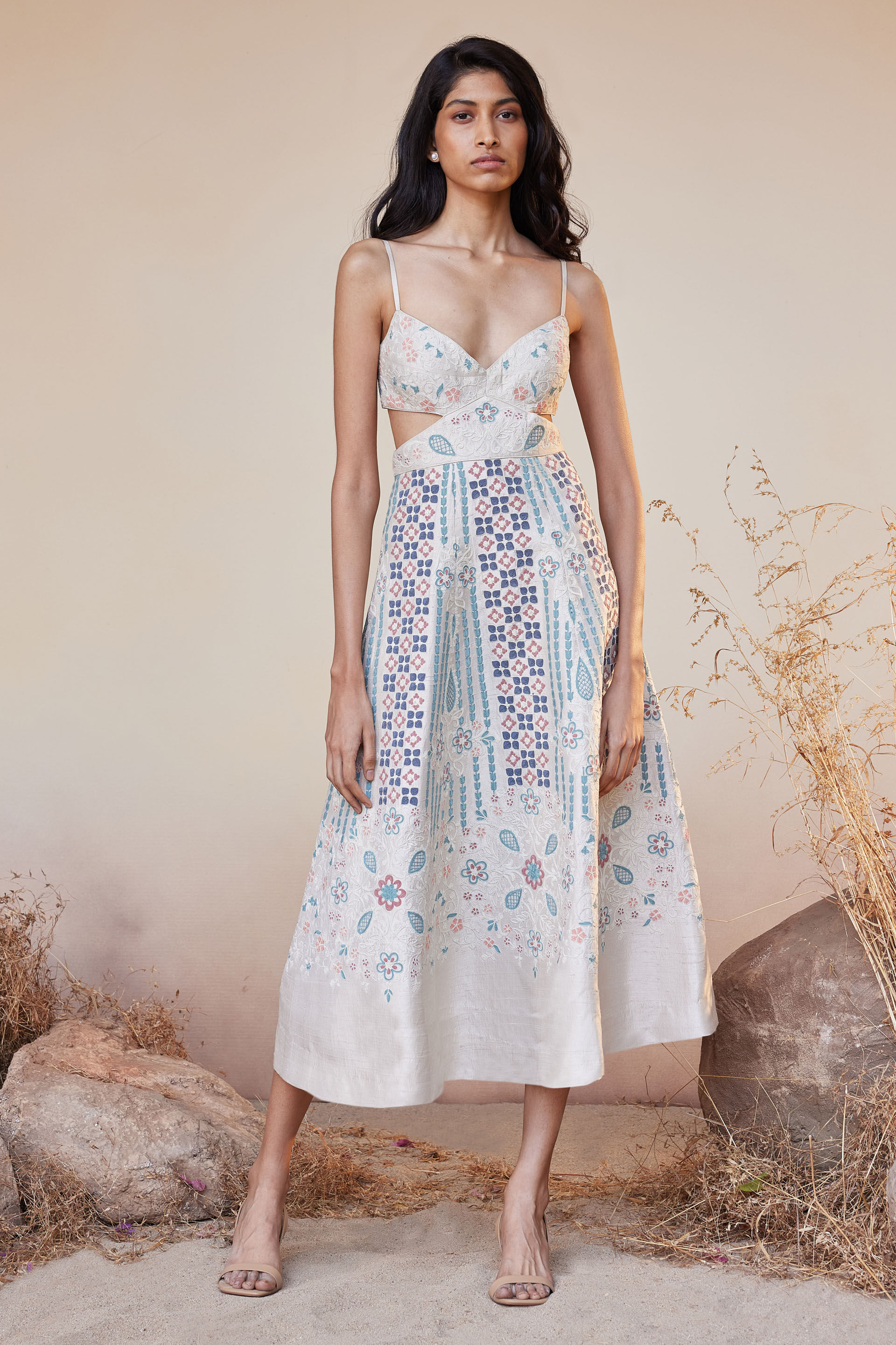 Anita dongre white dress cheap
