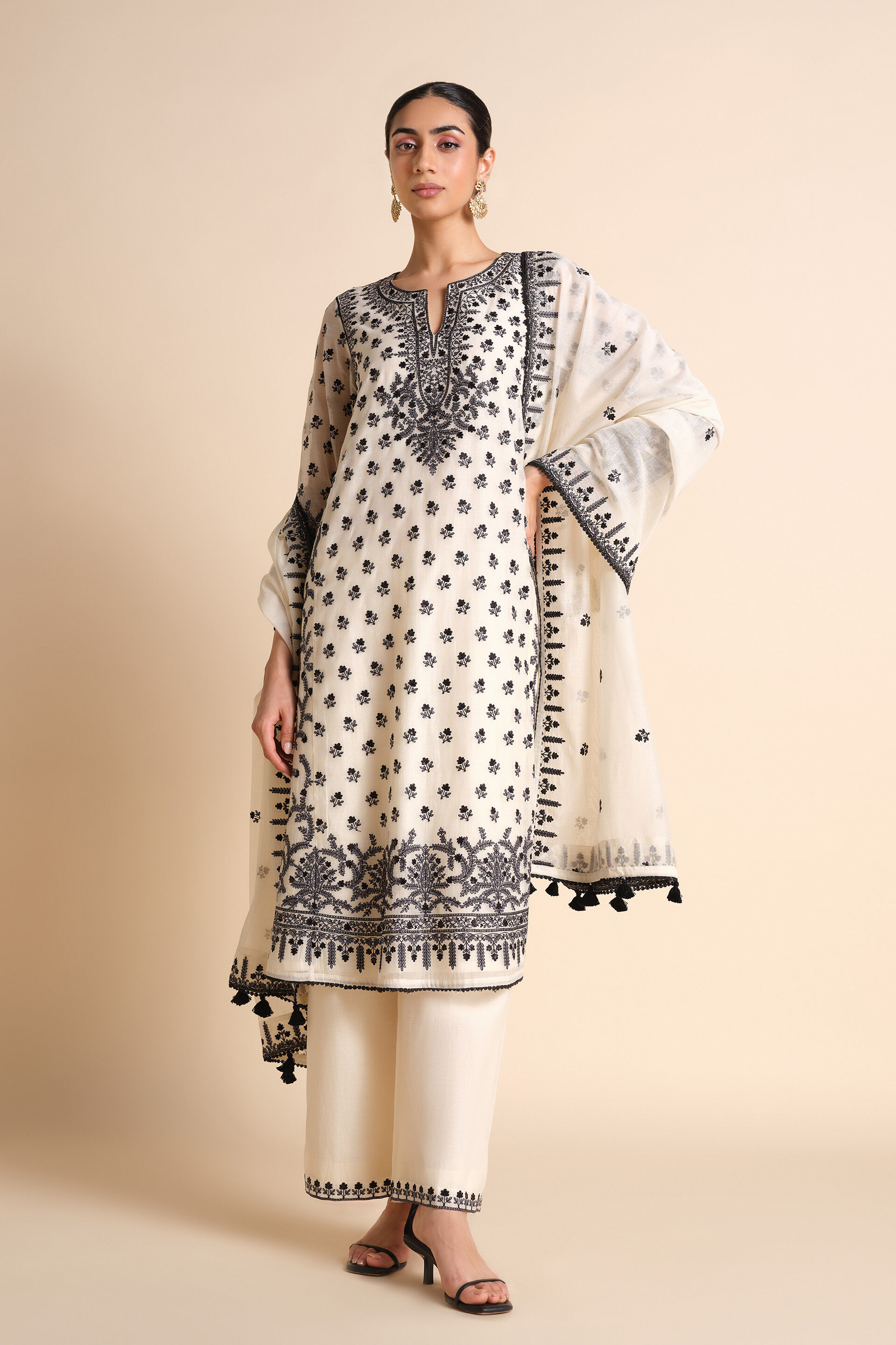 Sawsan Embroidered Mul Suit Set - White