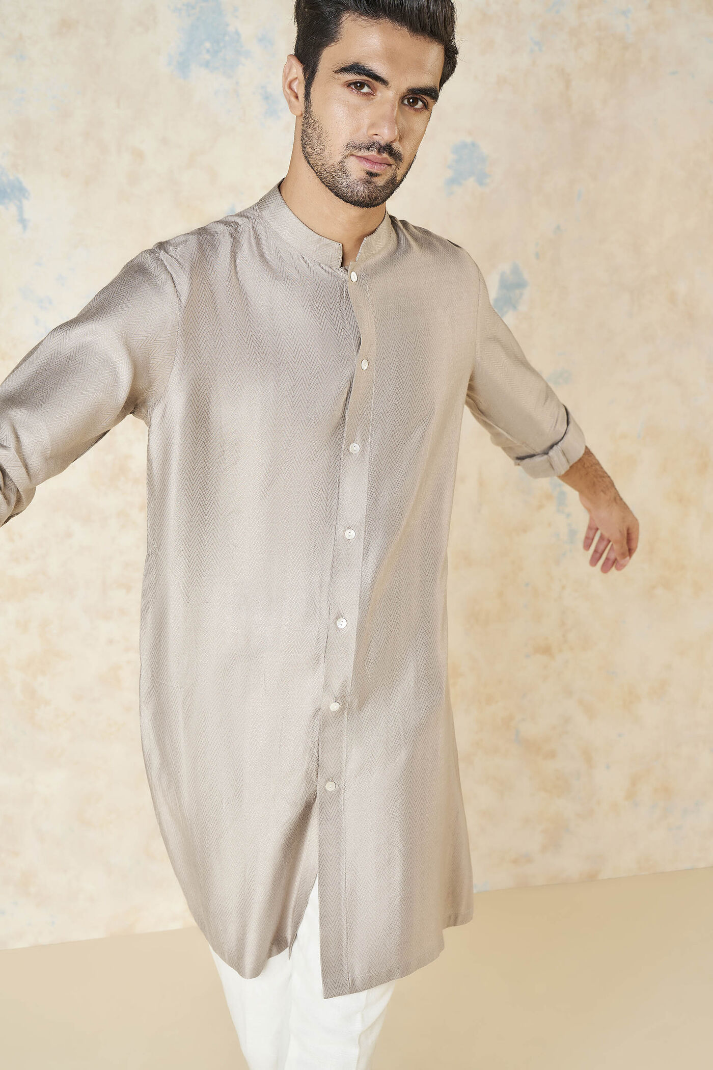 Atasi Indian Lange Kurta voor jongens Solid Mode voor mannen Katoen Satijn Zomer Wear Atasi Indian Lange Kurta voor jongens Solid Mode voor mannen Katoen Satijn Zomer Wear
