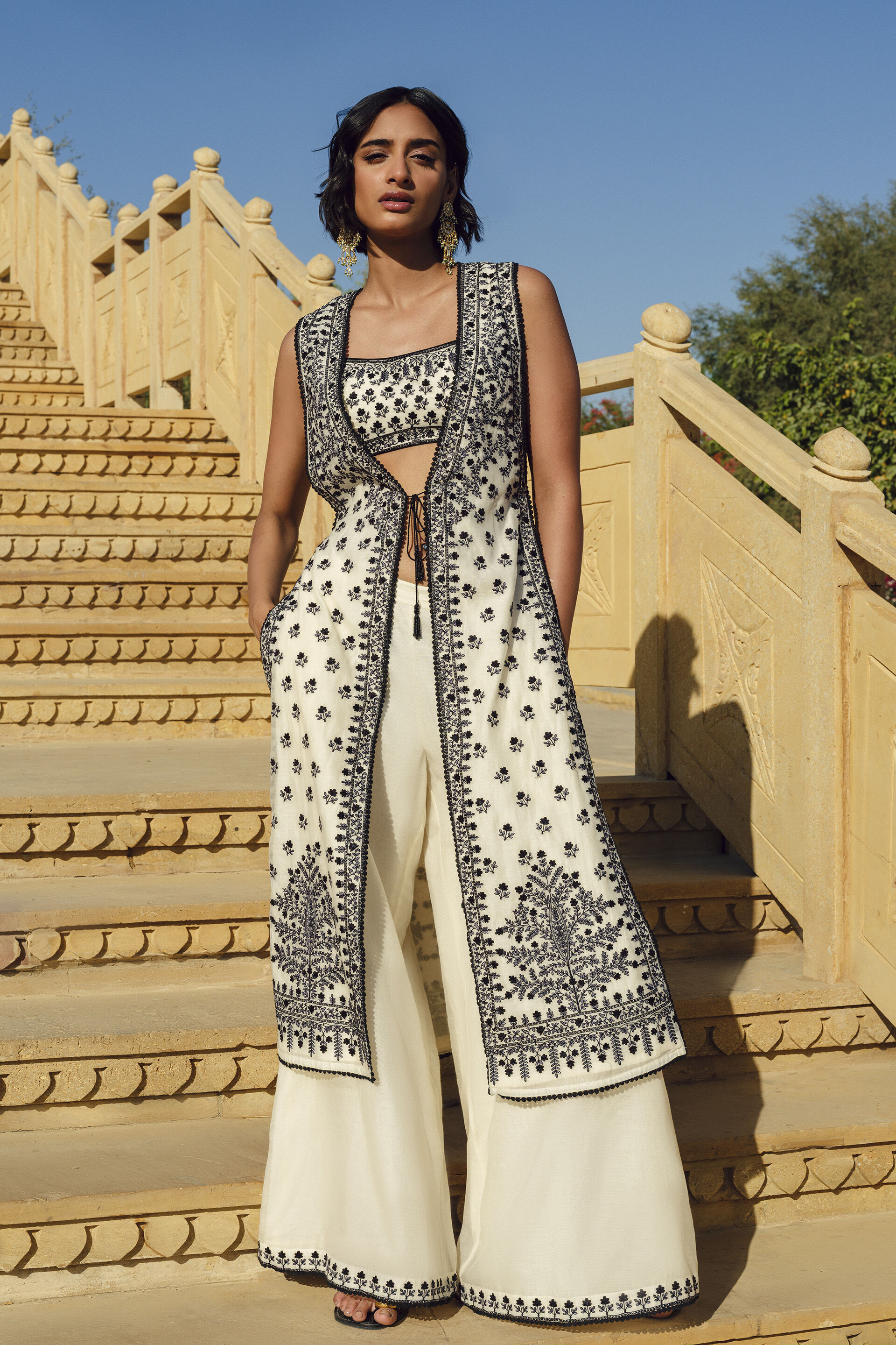 Sawsan Embroidered Mul Tabard Set - White