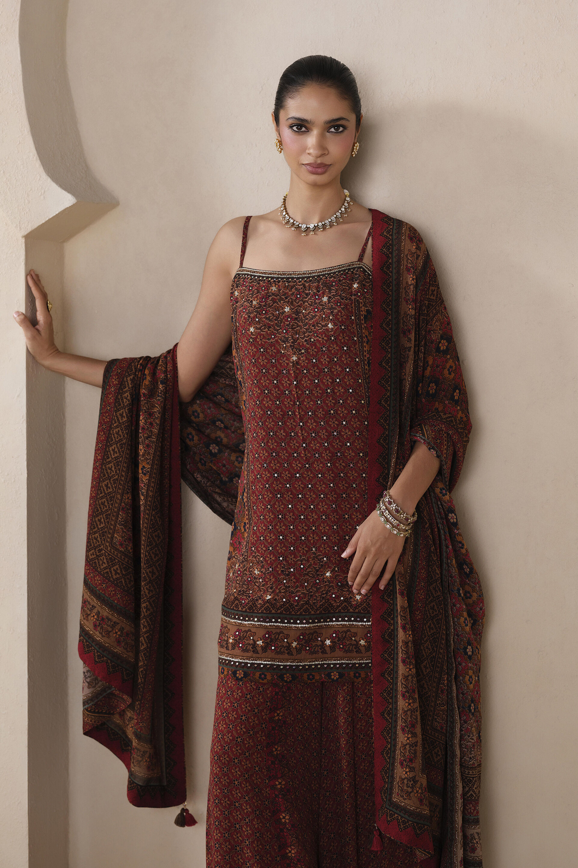 Gulnaz Printed Suit Set in Red, Red, image 3