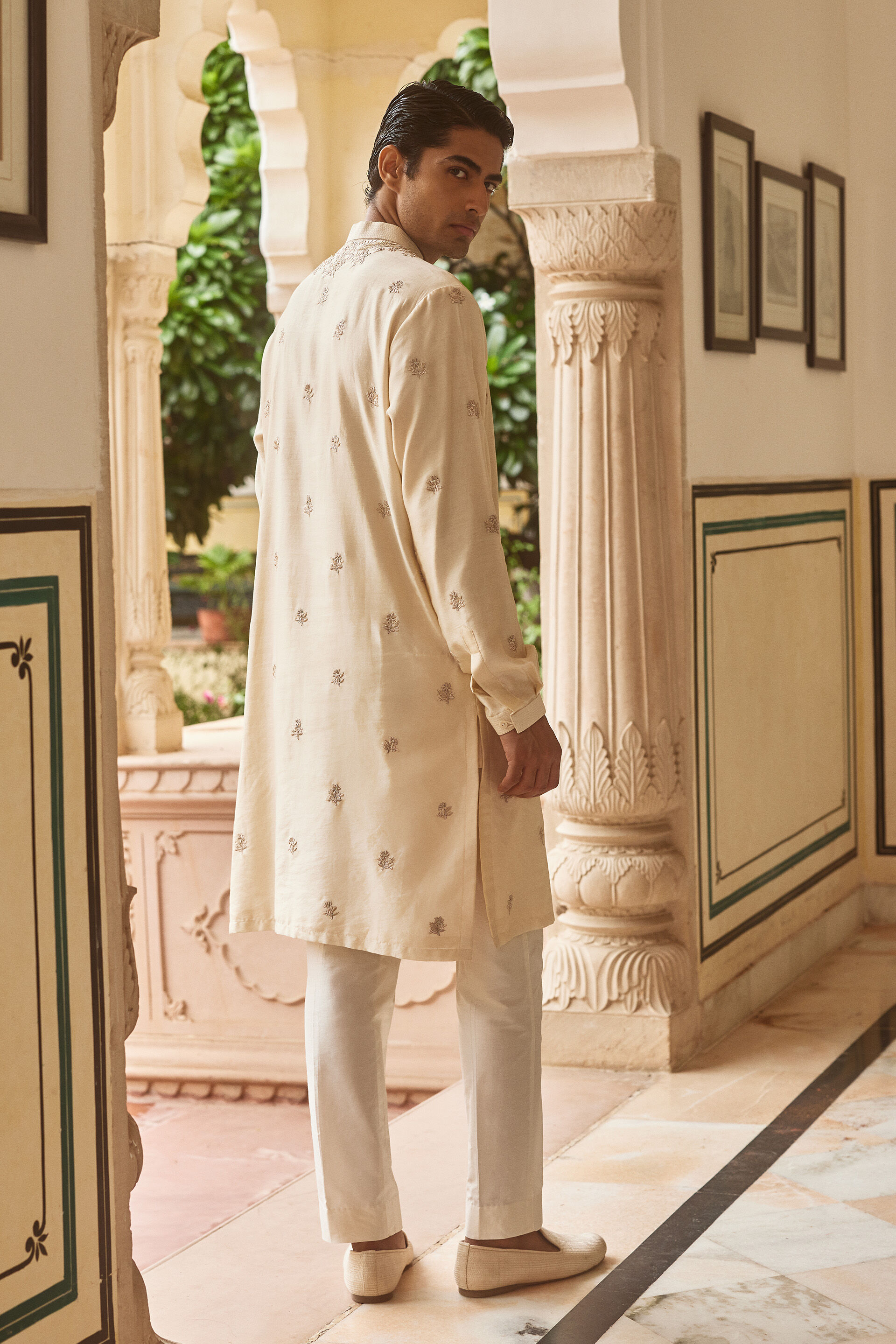 Jagan Embroidered Silk Kurta - Cream