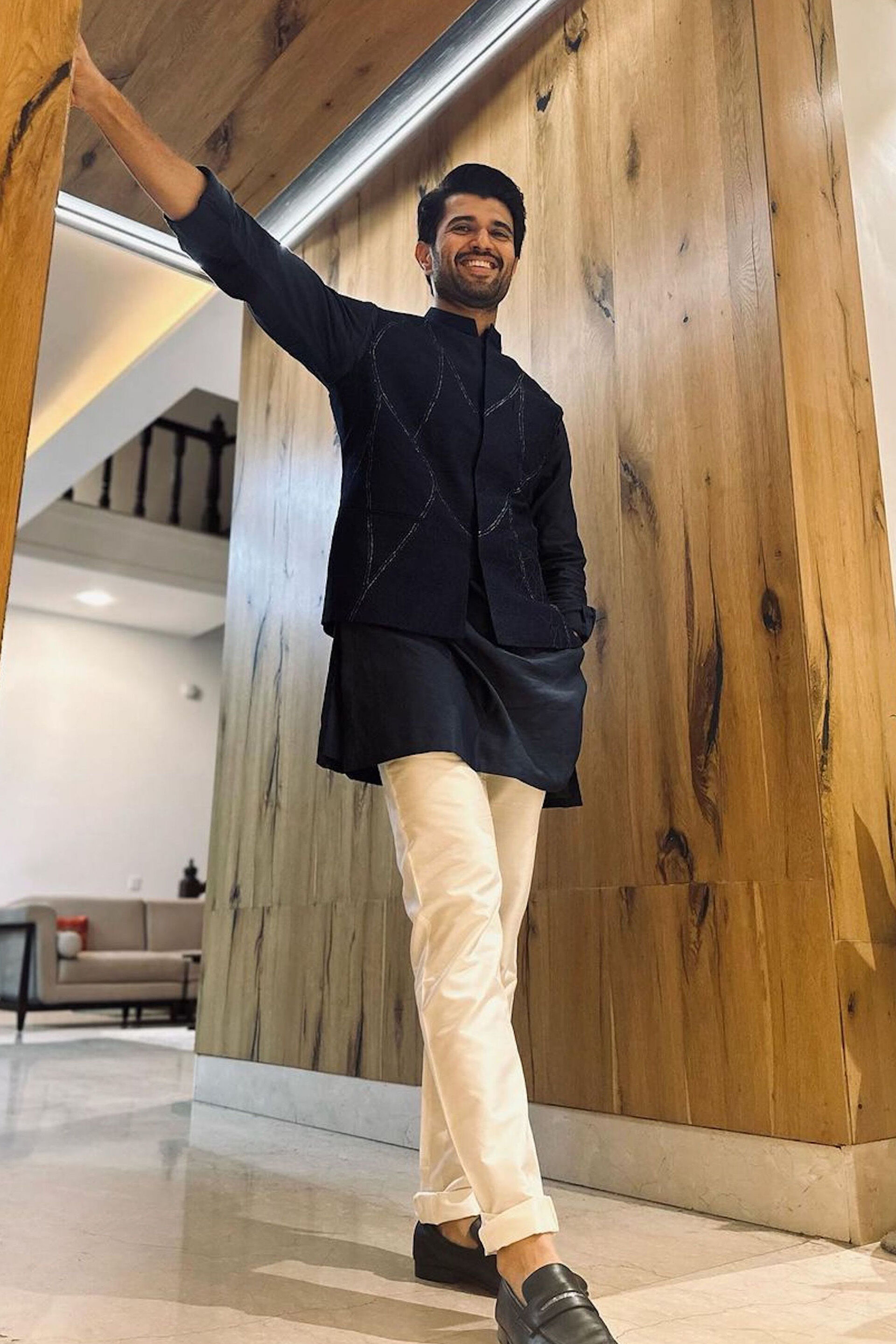 Naim Embroidered Silk Nehru Jacket - Navy