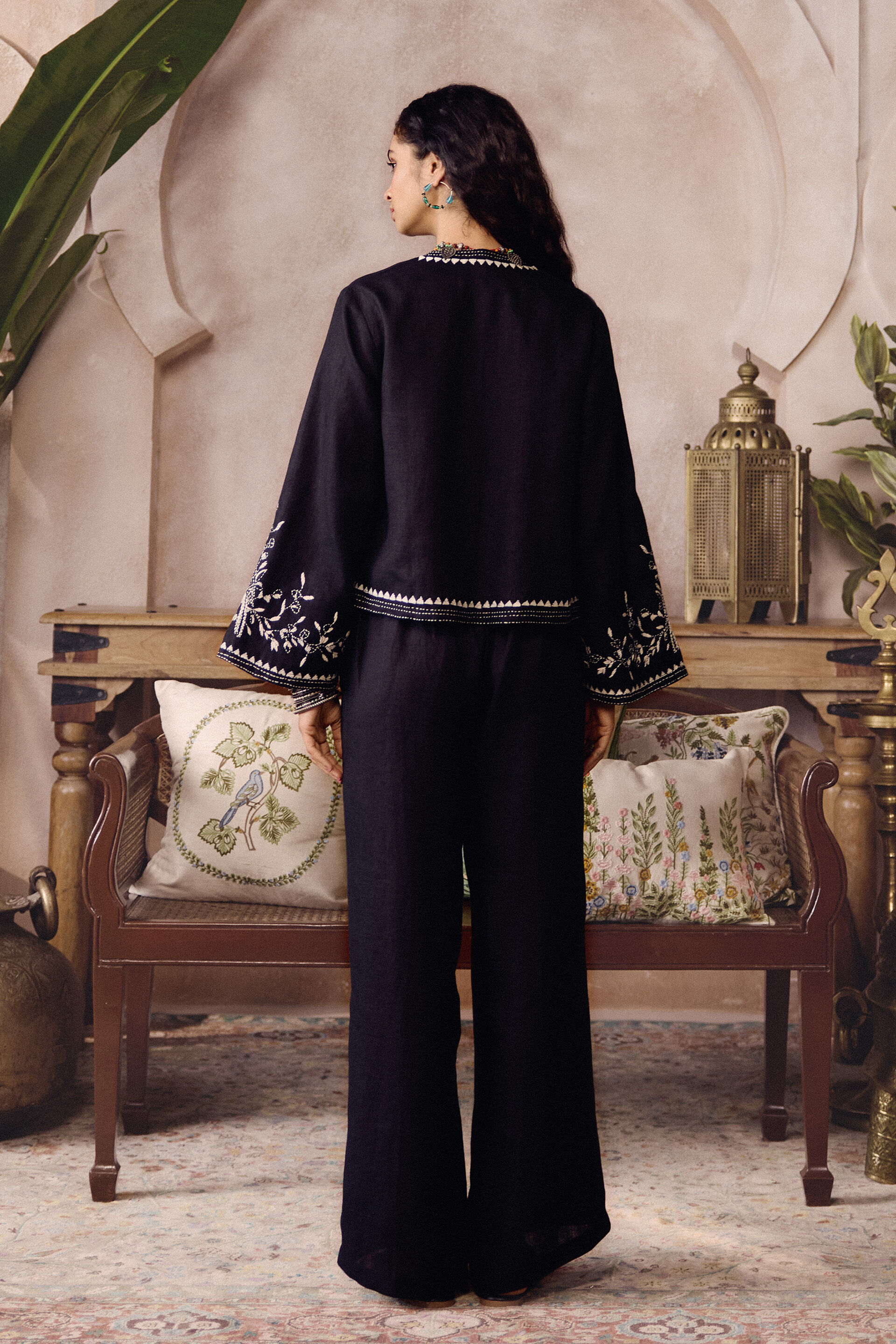 Selja Hand-embroidered Kantha Hemp Jacket Set - Black