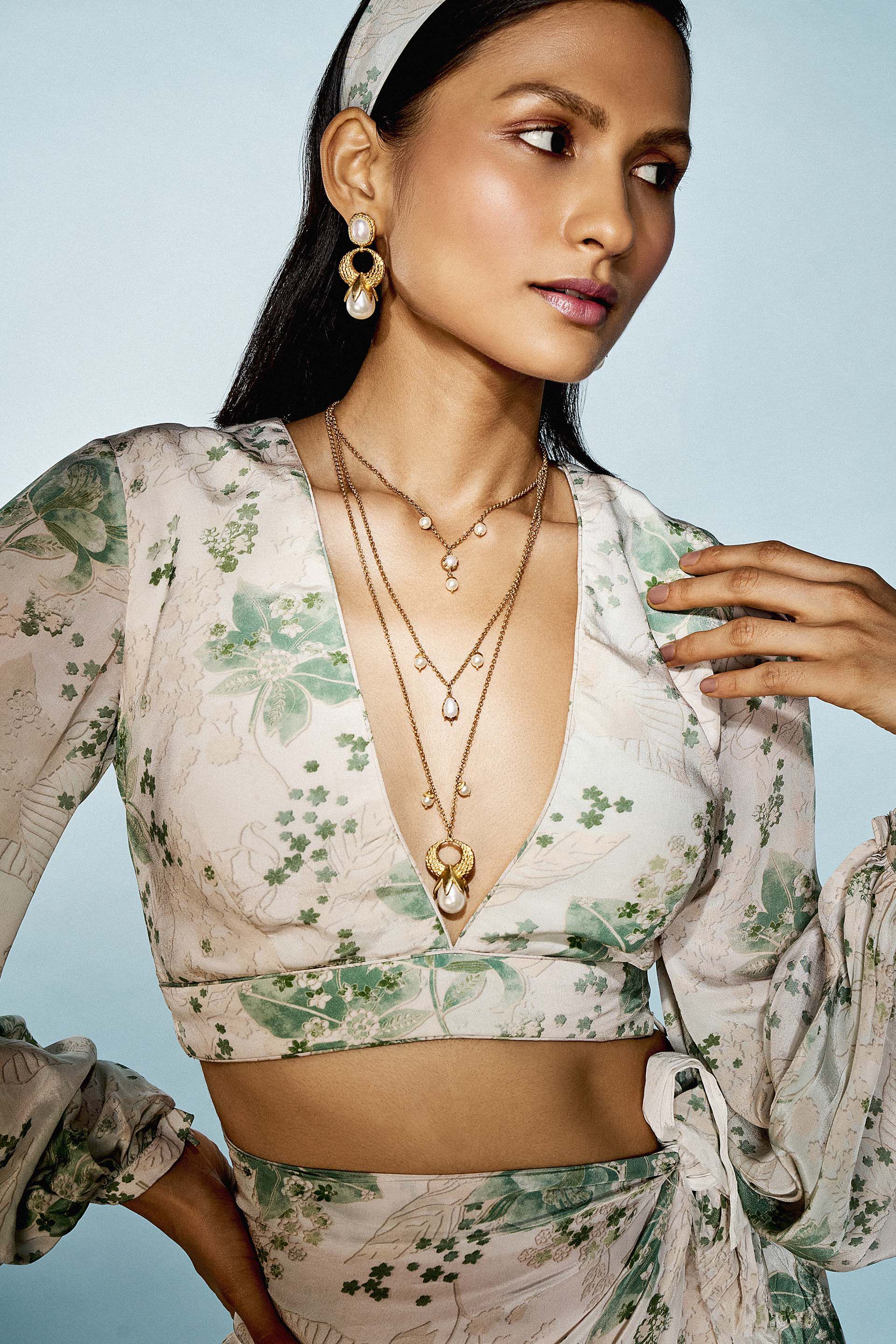 Layered outlet necklace online
