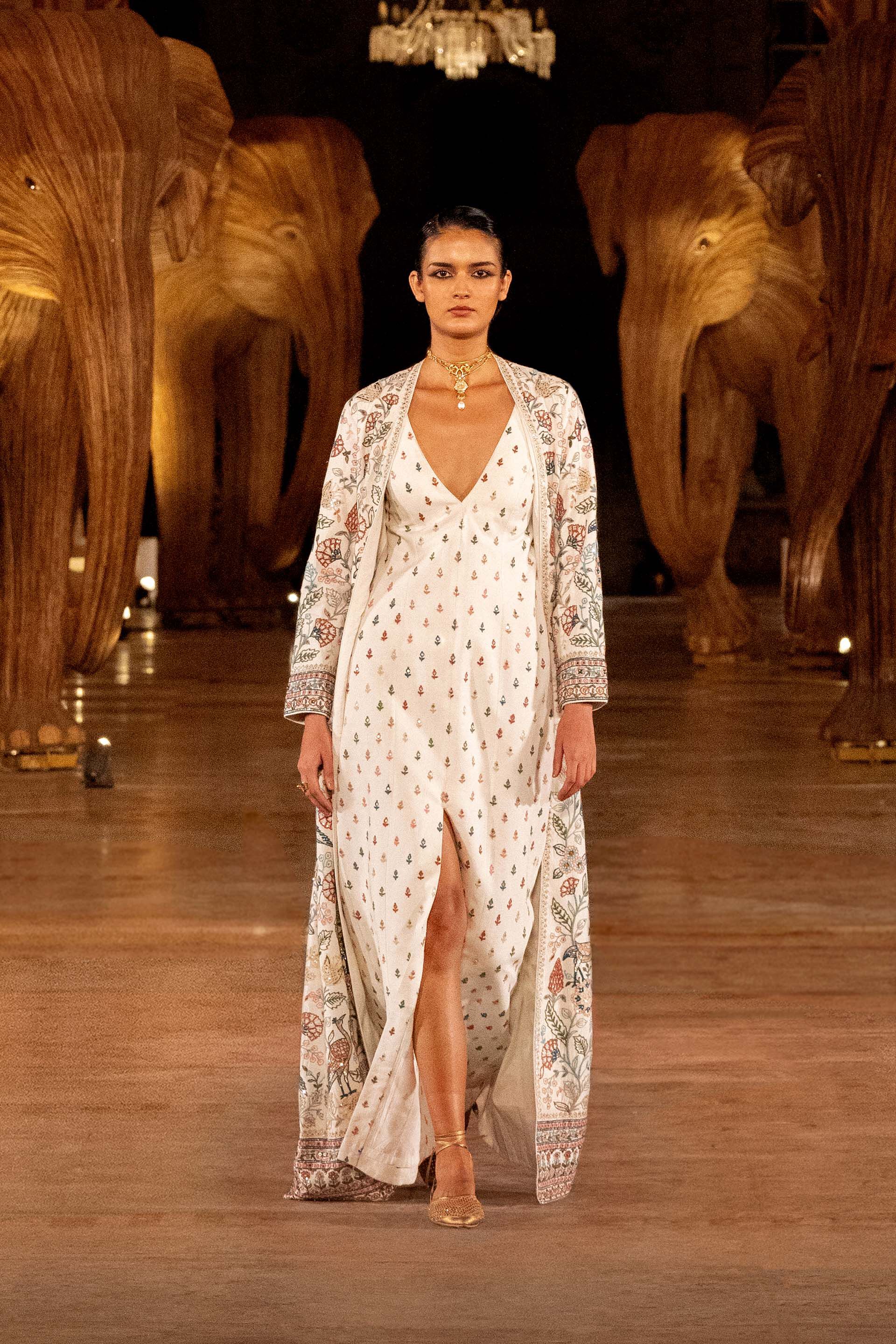 Paradise Of Flowers SEWA Hand-embroidered Silk Overlayer Set - Cream, Cream, image 10