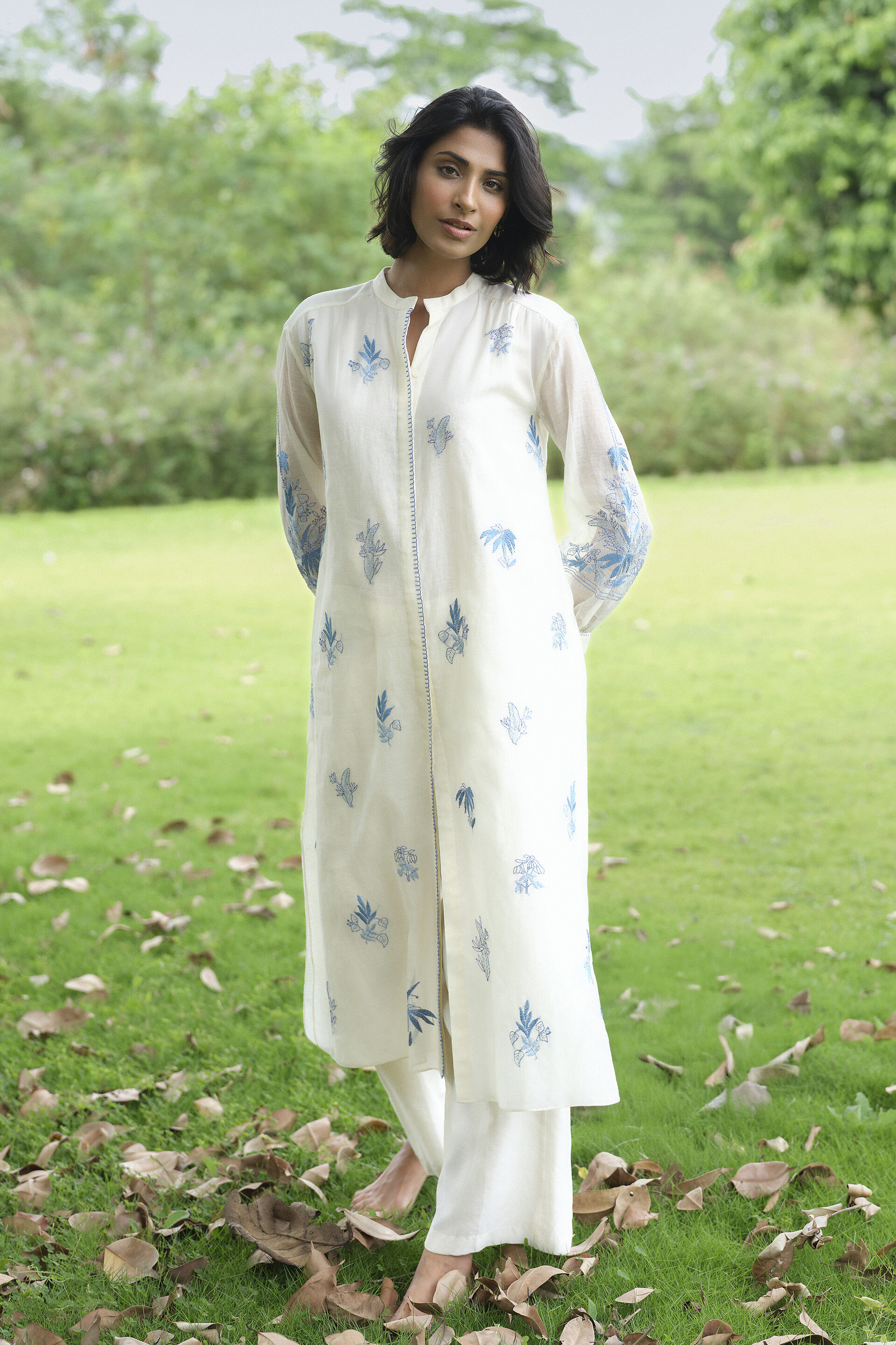 Almelo Hand-embroidered Kantha Mul Kurta Set - Ivory