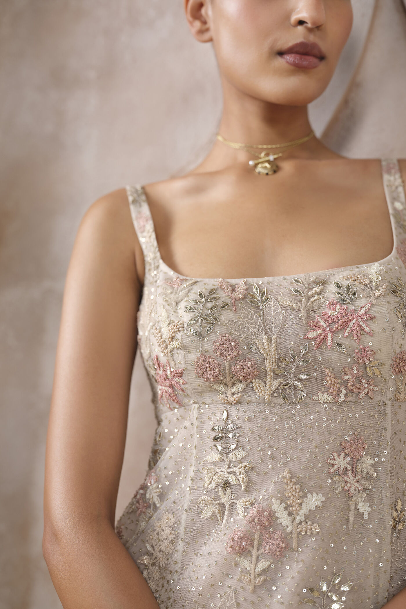 applique embroidery dress designs Elevate your style with our exquisite appliqu dress designs! Discover unique floral appliqu patterns and lace embellishments that add a touch of elegance to any occasion. Perfect for weddings, parties, or