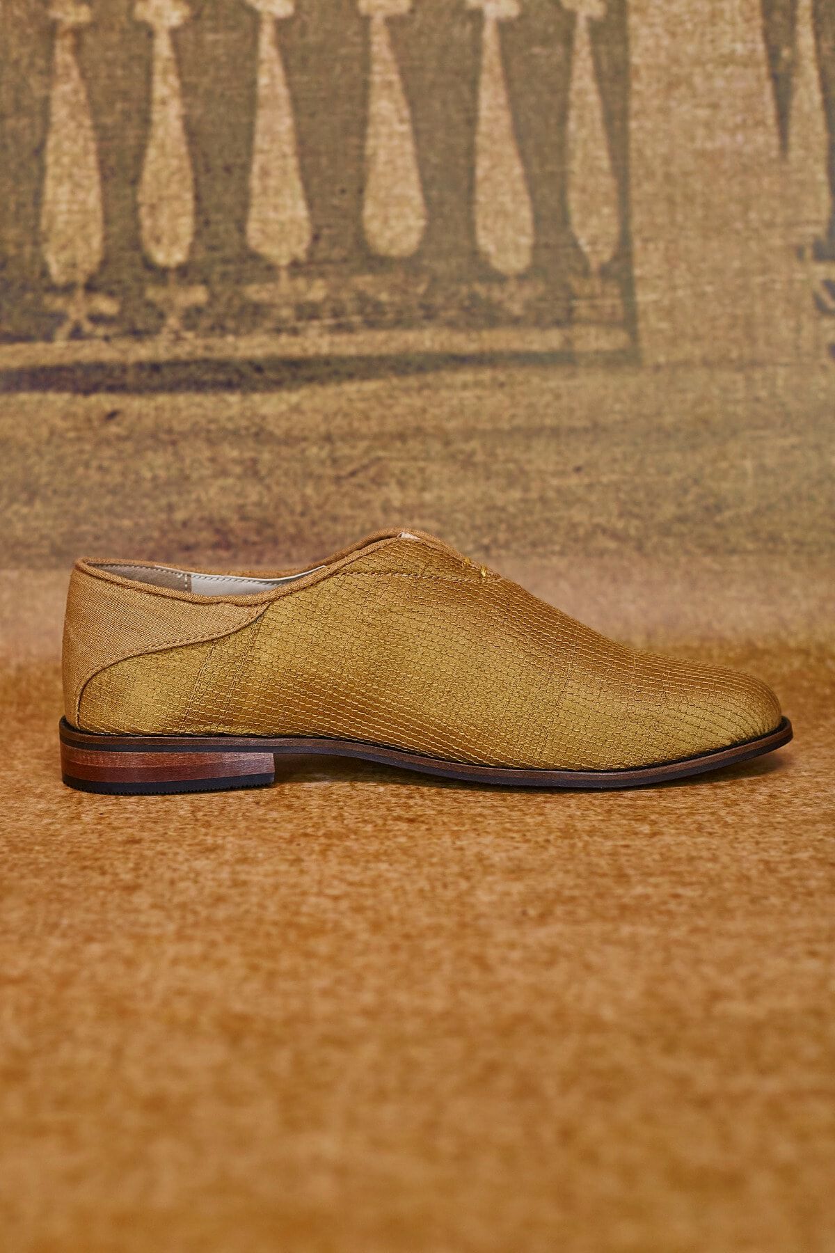Anita dongre shoes discount