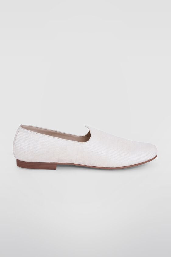 2 - Off White Silk Mojris, image 2