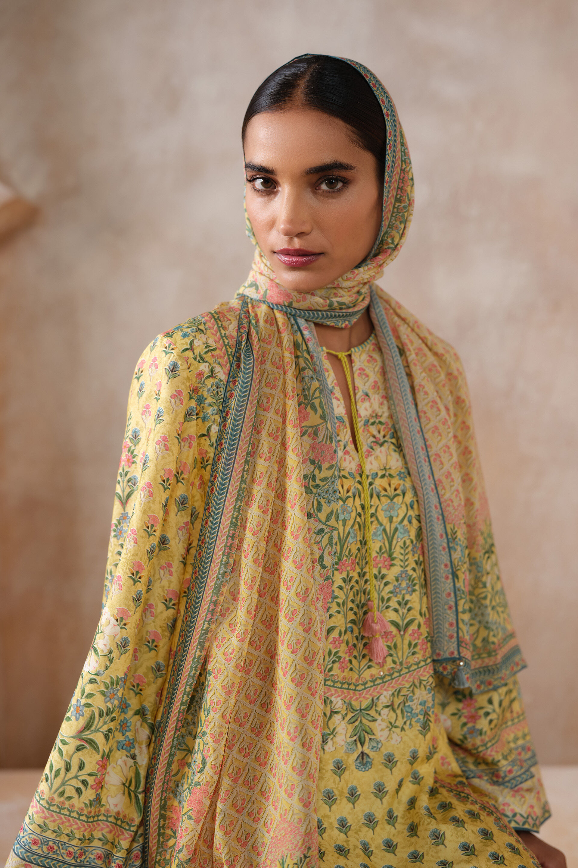 Kaisla Stole - Yellow