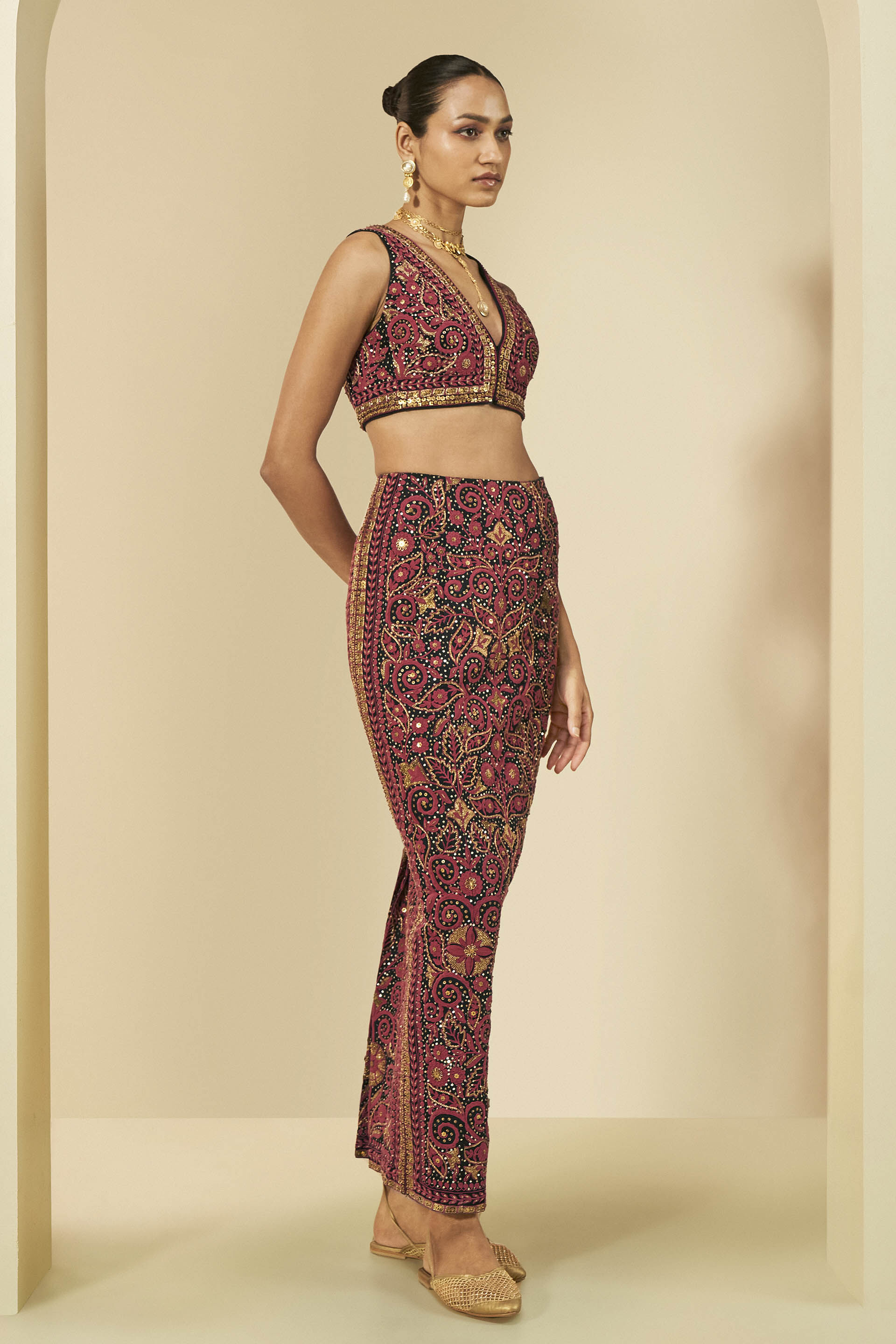 Nocturnal Wilderness Embroidered Cord Silk Skirt Set - Black