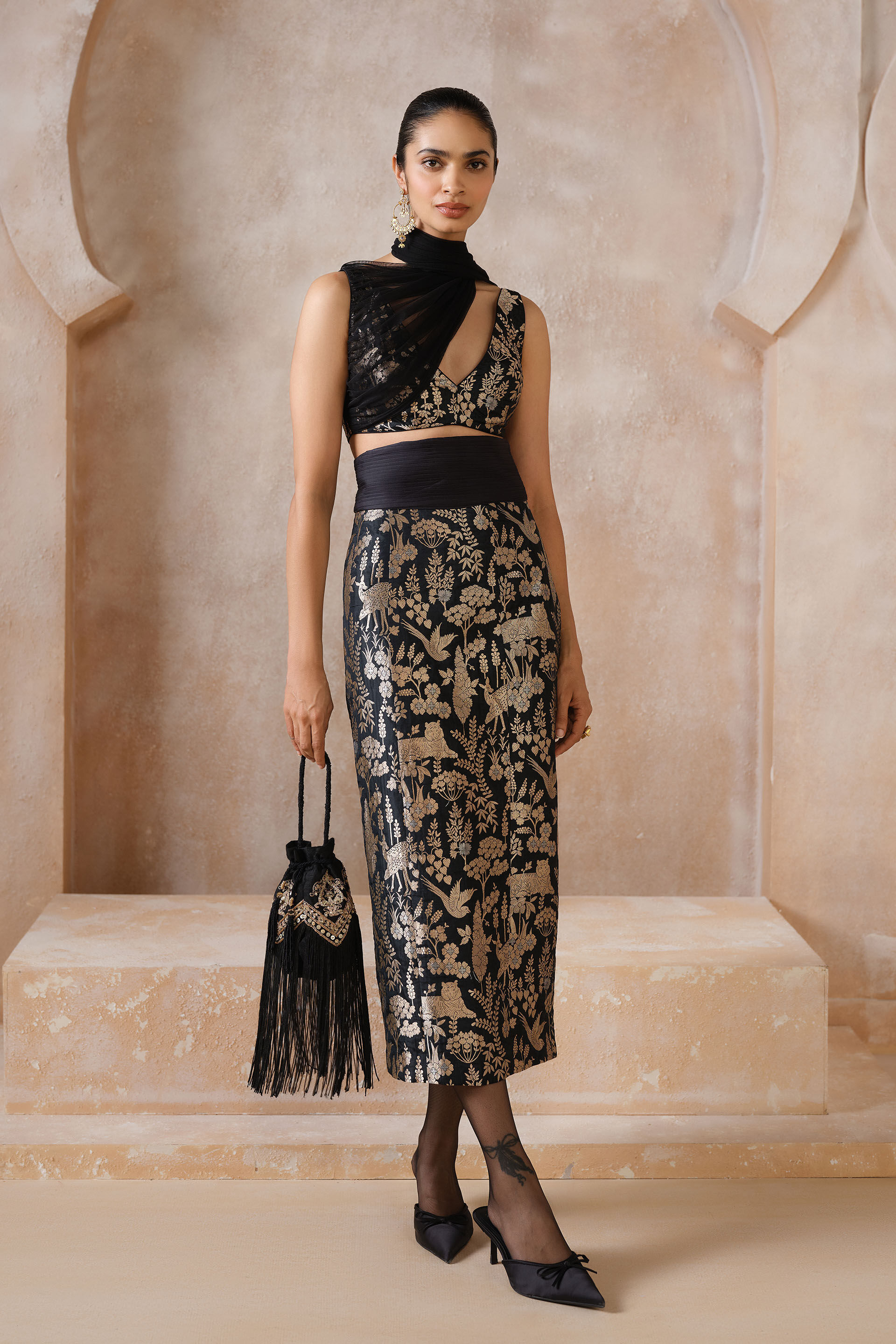 Masara Handwoven Benarasi Silk Draped Dupatta Set - Black