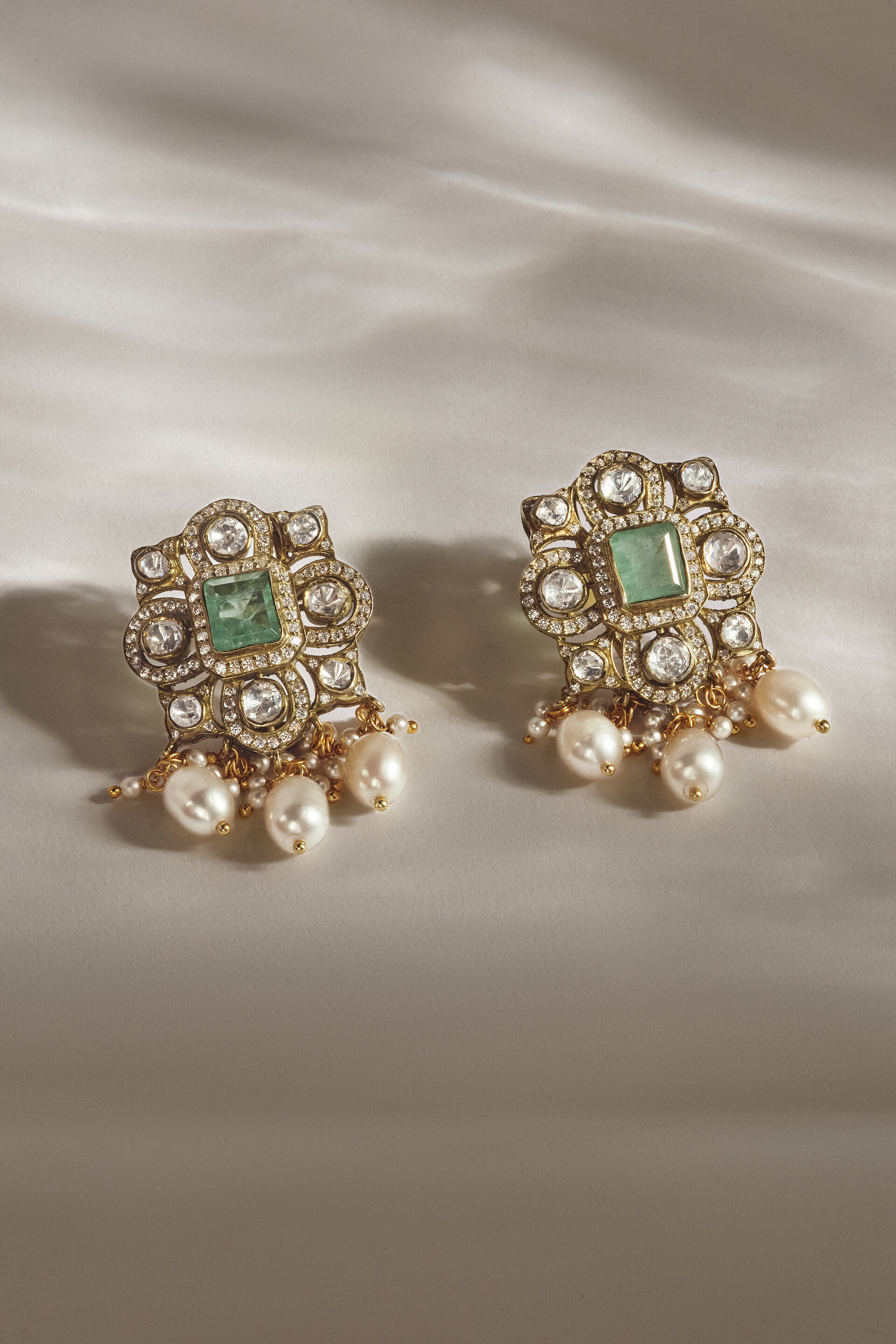 Nasmin Earrings