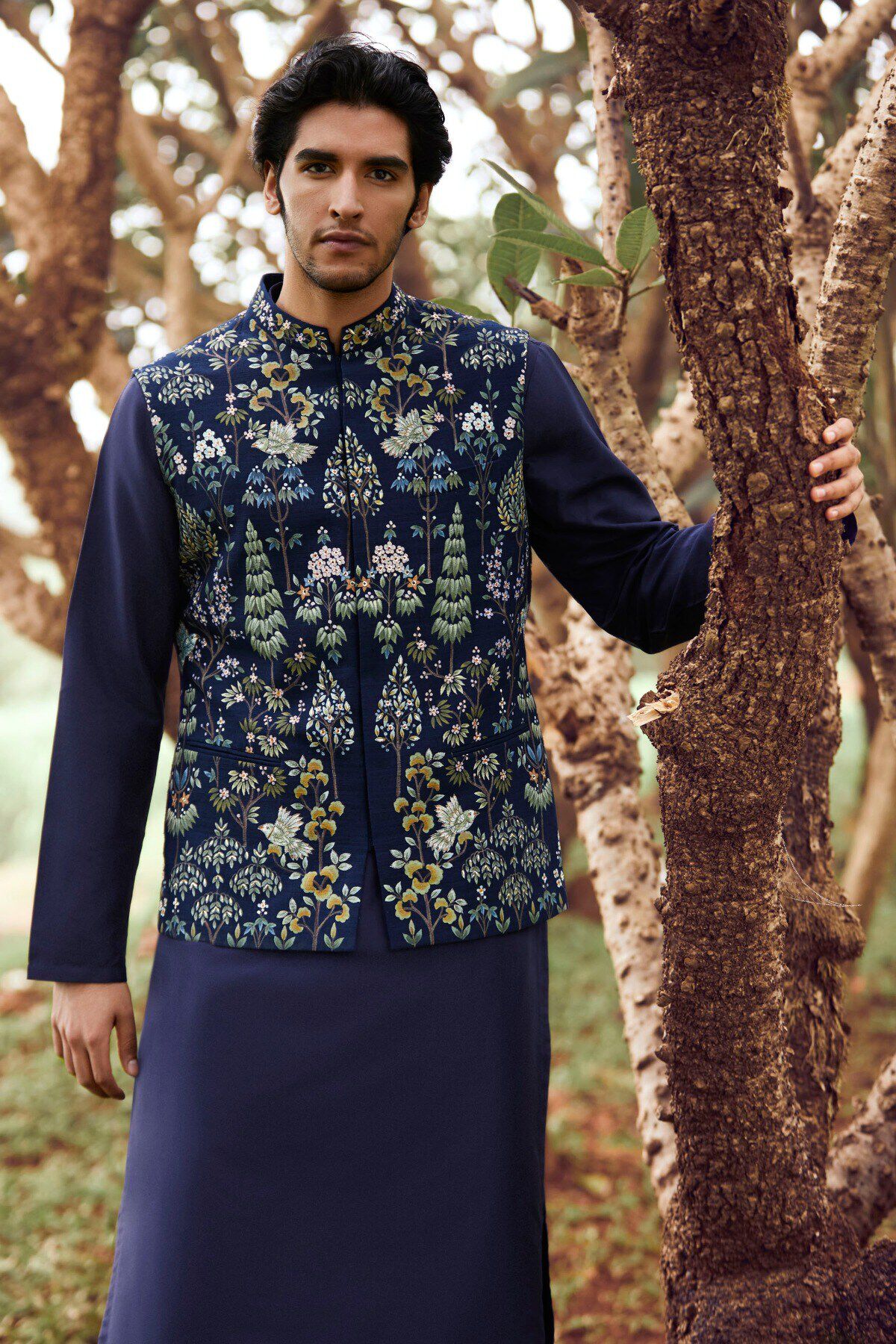 Nalesh Hand-painted Pichhwai Silk Nehru Jacket, Navy, image 3