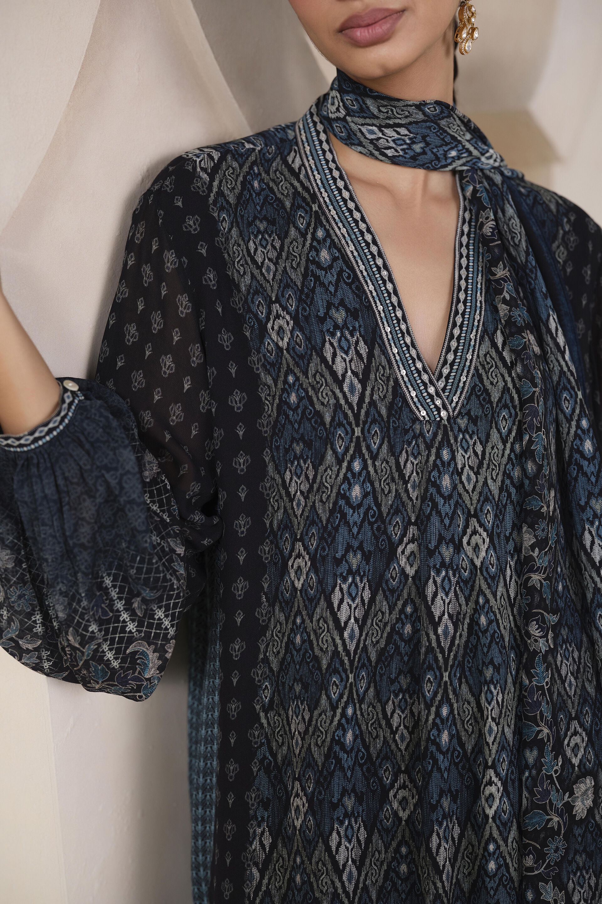 Aira Printed Suit Set in Blue, Blue, image 4