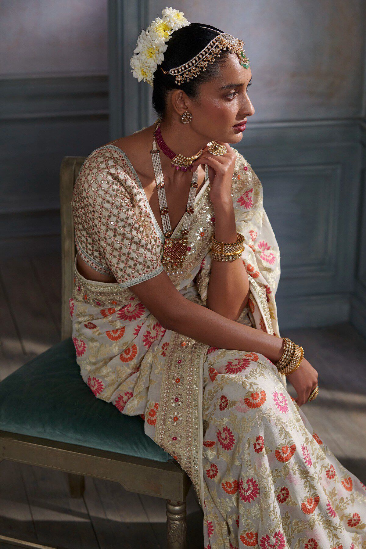 Vachi Saree Set Cream