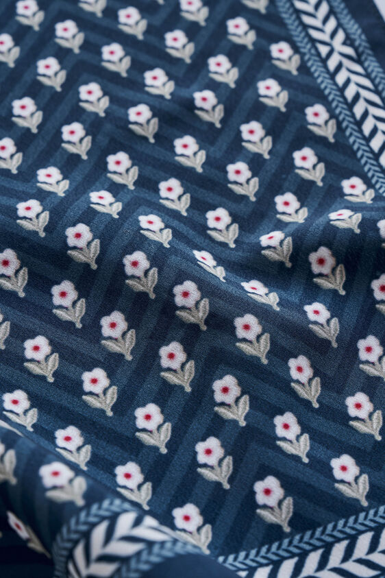 Ryaan Pocket Square, Navy, image 2