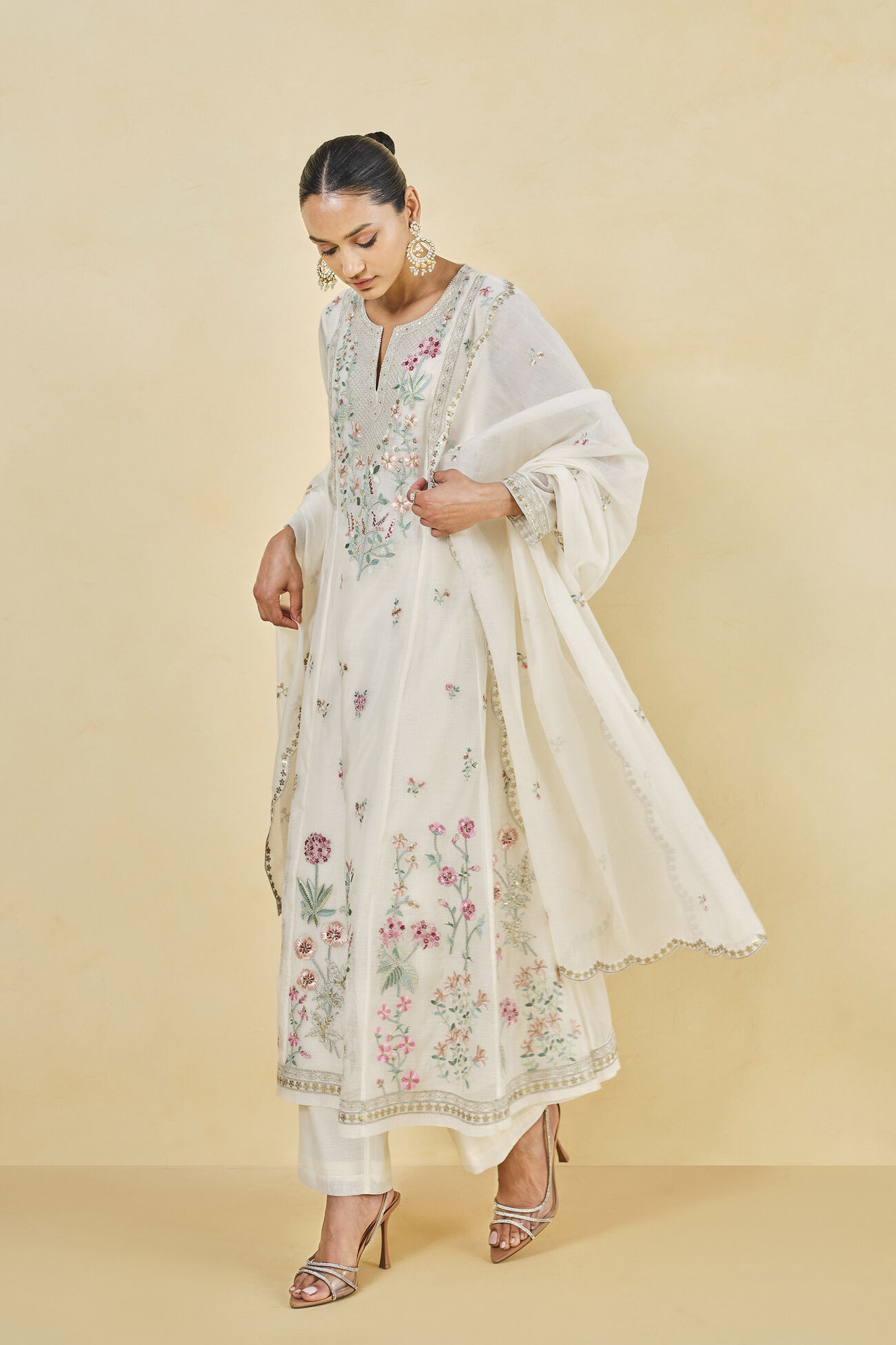 A Floral Garden Embroidered Mull Suit Set, Natural, image 2