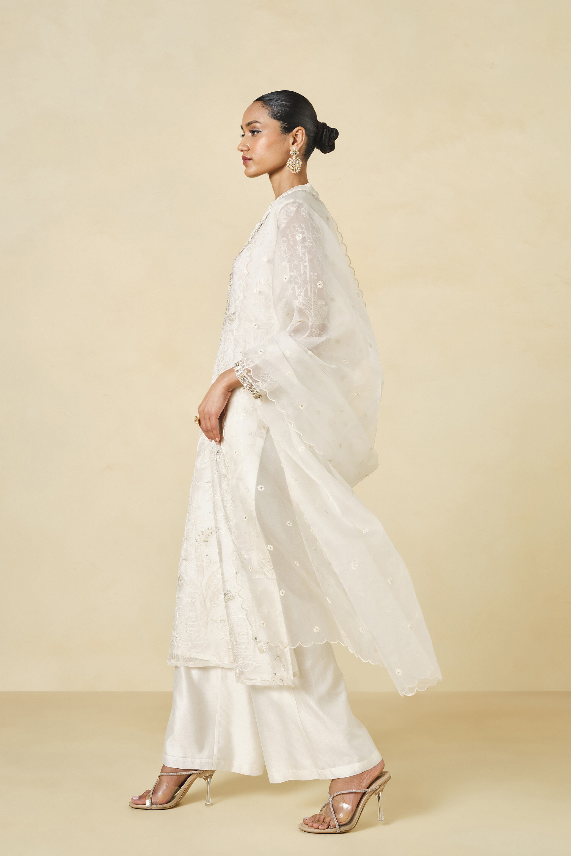 Samandar Embroidered Suit Set - Cream