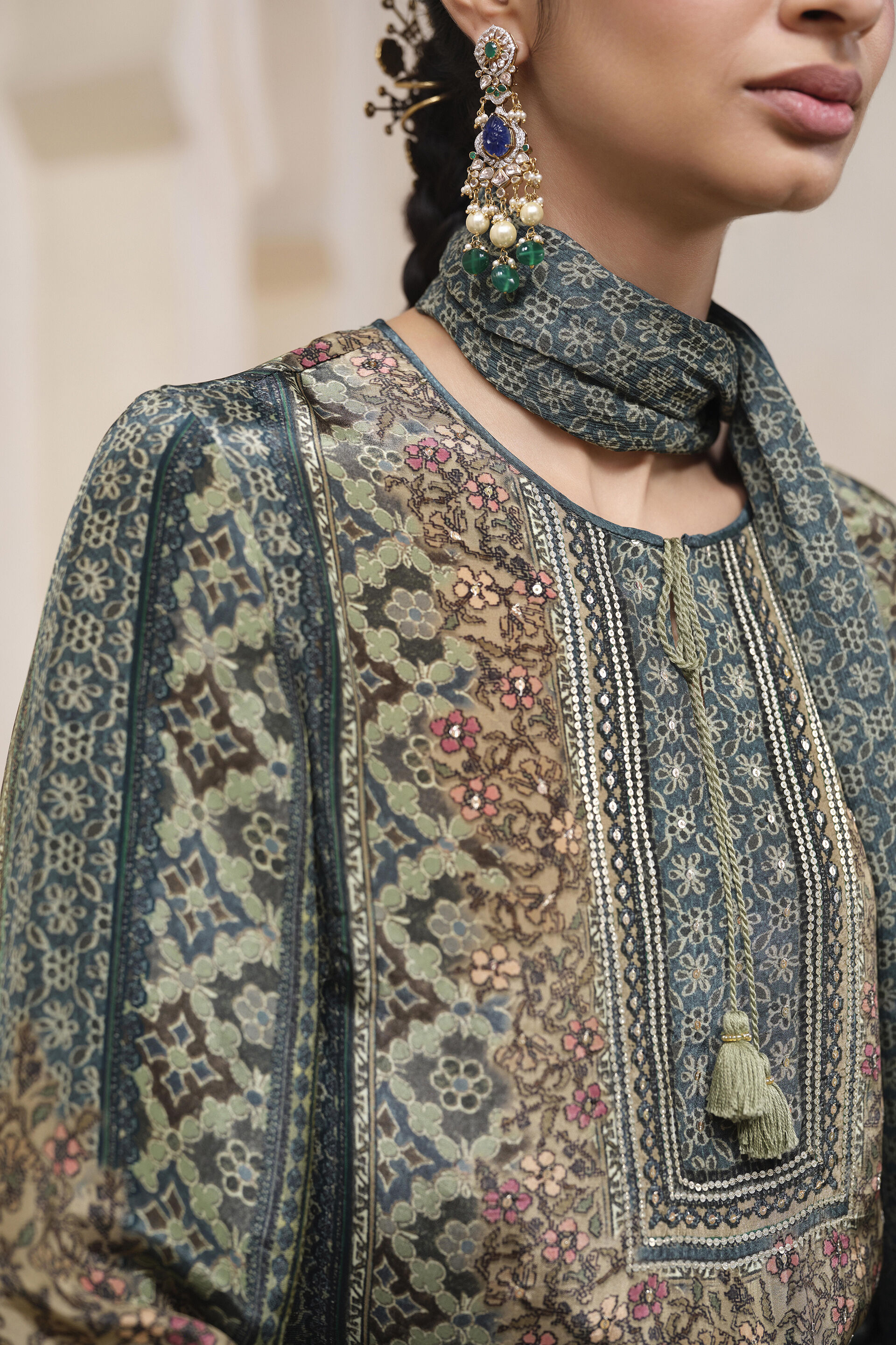 Aiza Printed Suit Set in Green, Green, image 4