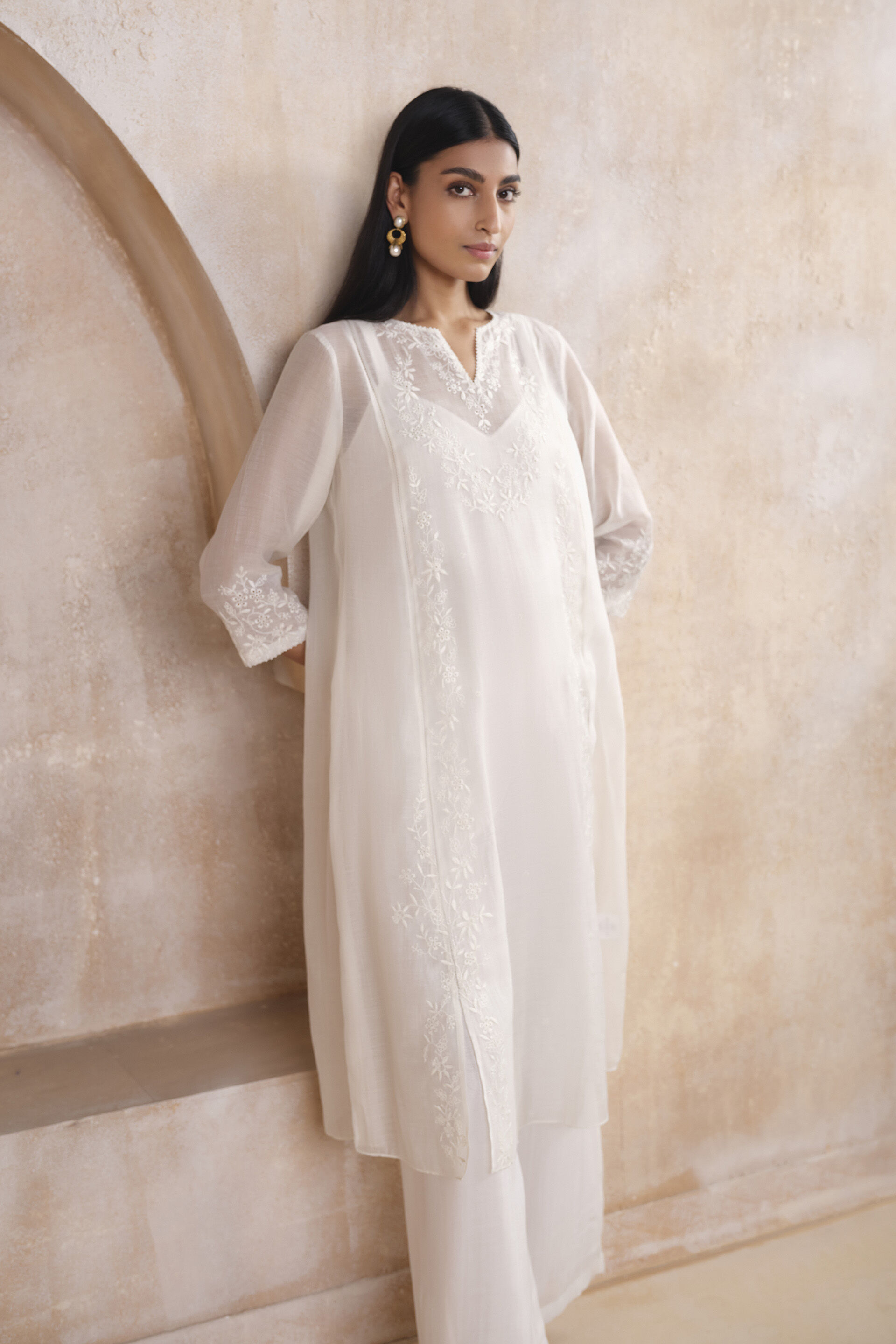 Kaia Hand-embroidered Chikankari Mul Kurta Set - Ivory, Ivory, image 3