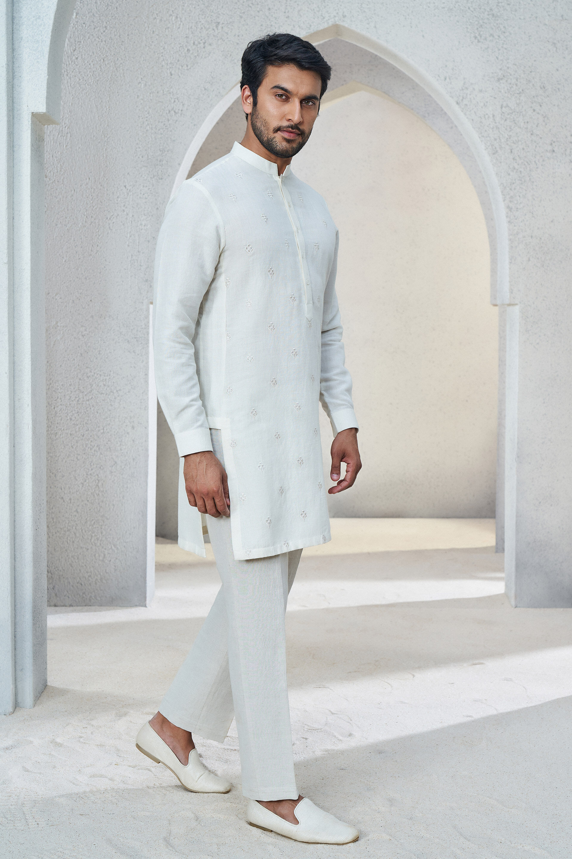 Keshav Kurta - Off White