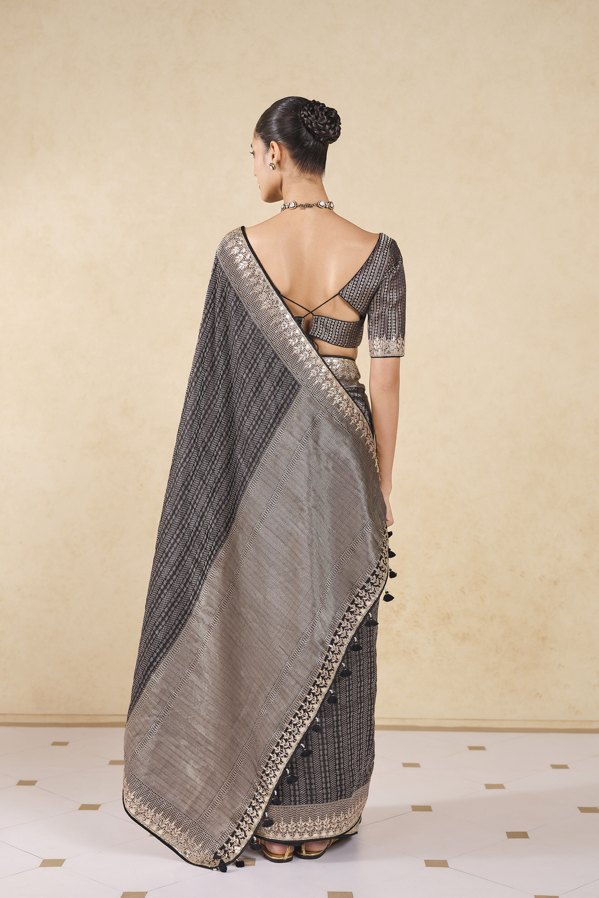 Avabha Handwoven Benarasi Silk Saree - Grey, Grey, image 7