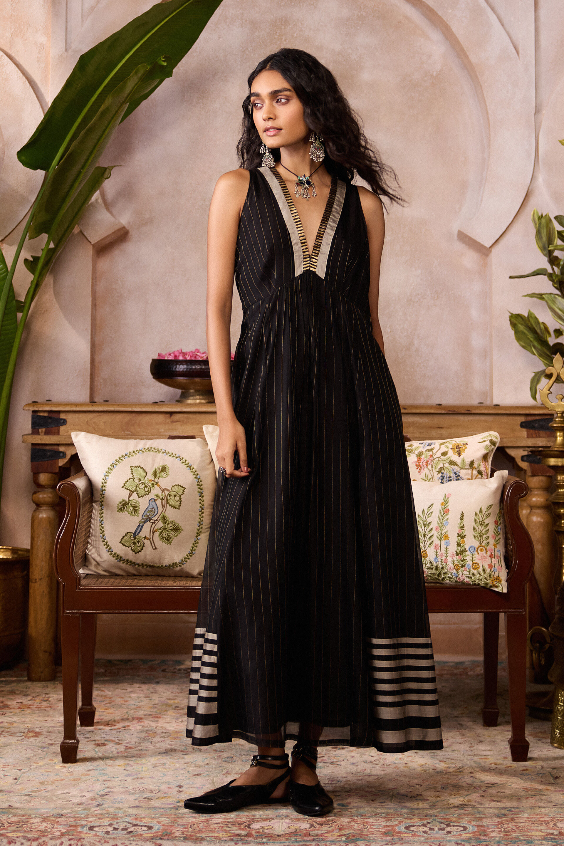 Noctis Handwoven Maheshwari Dress - Black