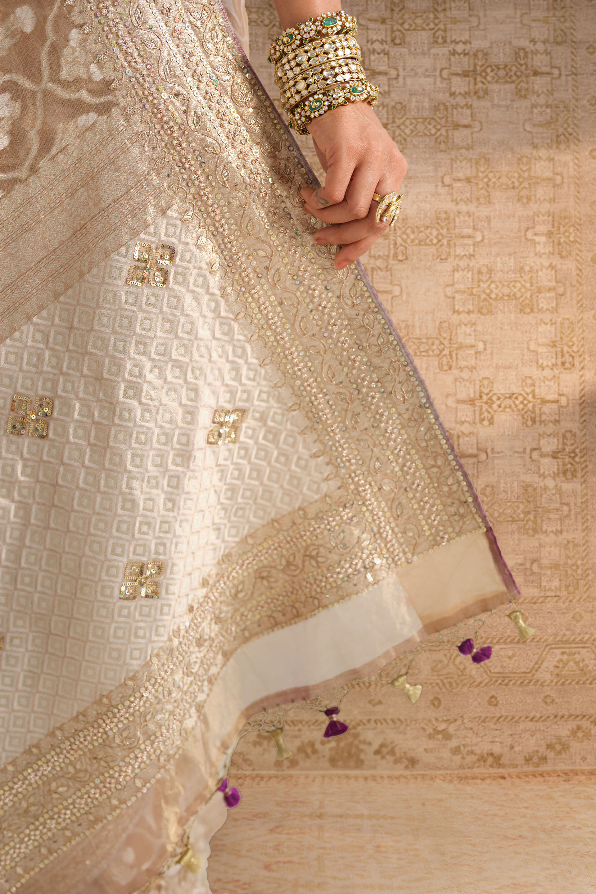 Aroha Handwoven Benarasi Silk Saree - Gold, Gold, image 7