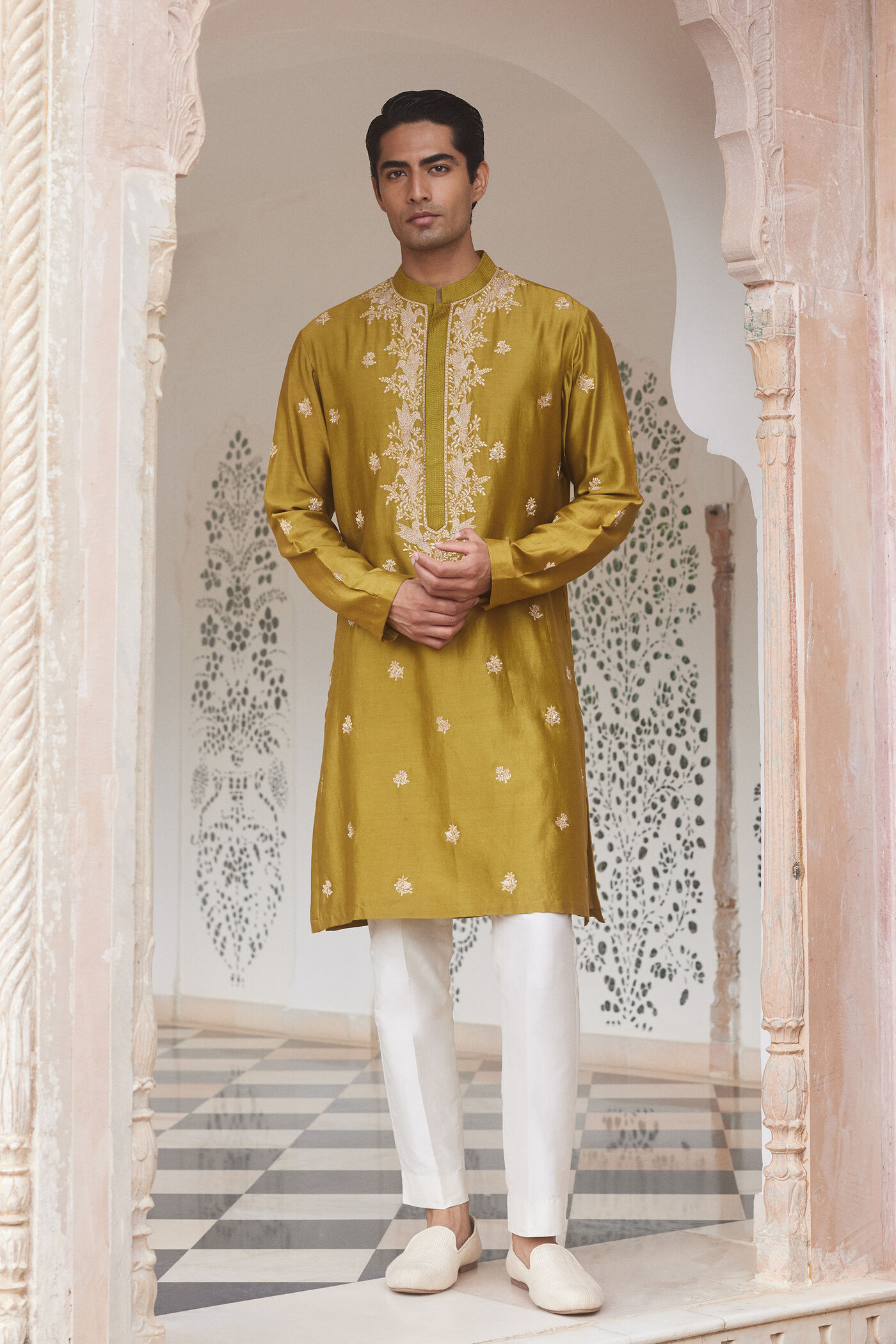 Nivaan Embroidered Kurta - Lime