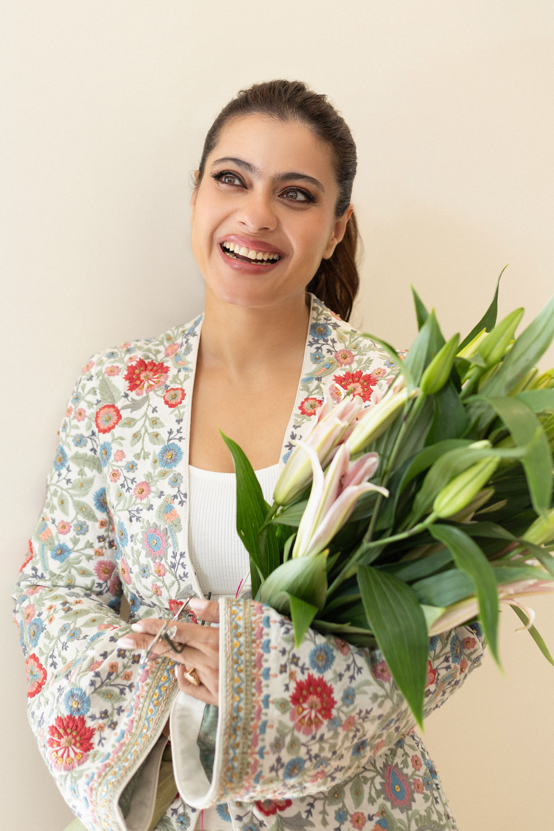 Galaxy Of Flowers Embroidered Zardozi Silk Set - Cream, , image 2